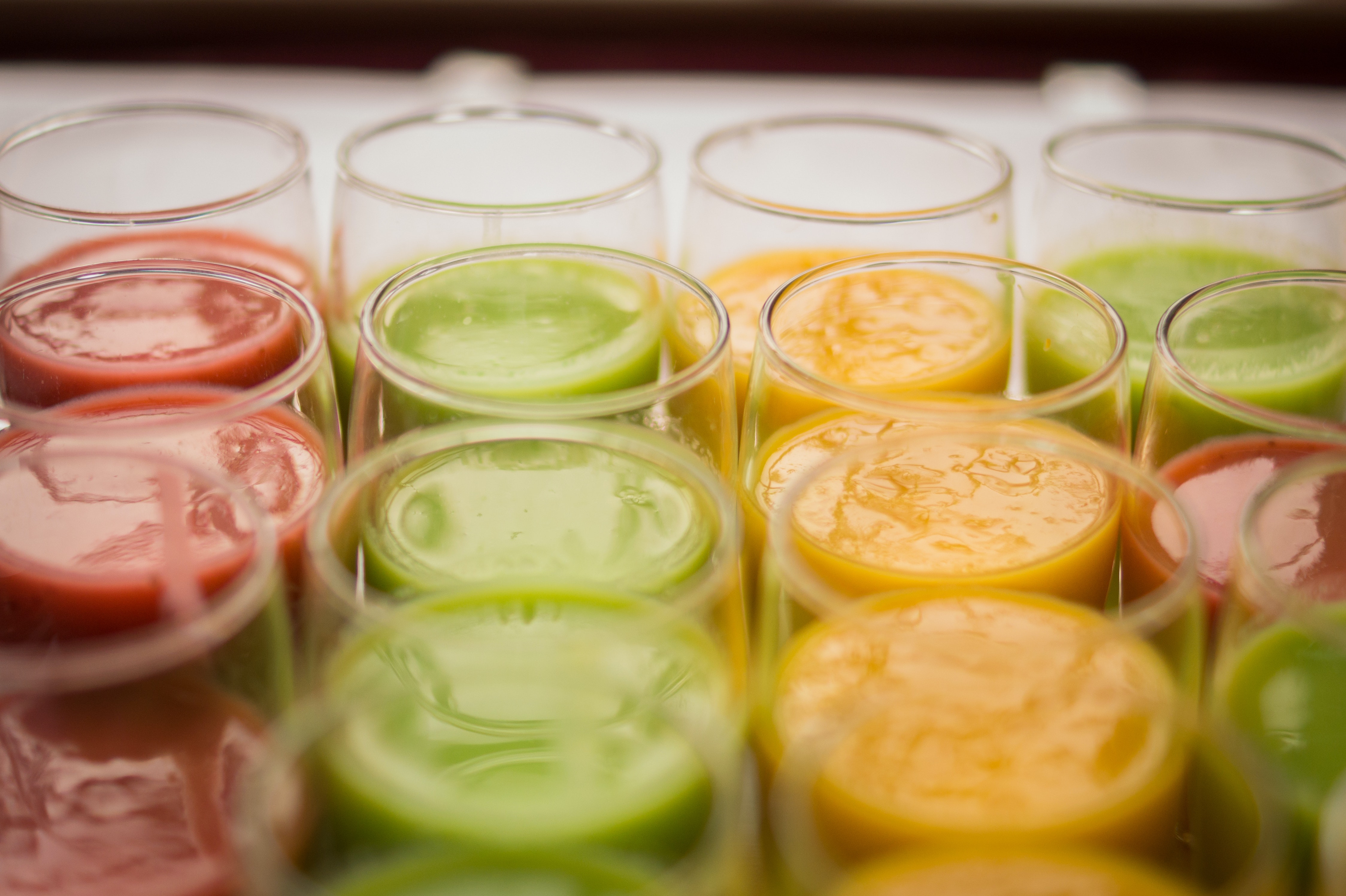 Smoothies bisa dibuat dengan kombinasi sayuran dan buah. (Skitterphoto dari Pexels)