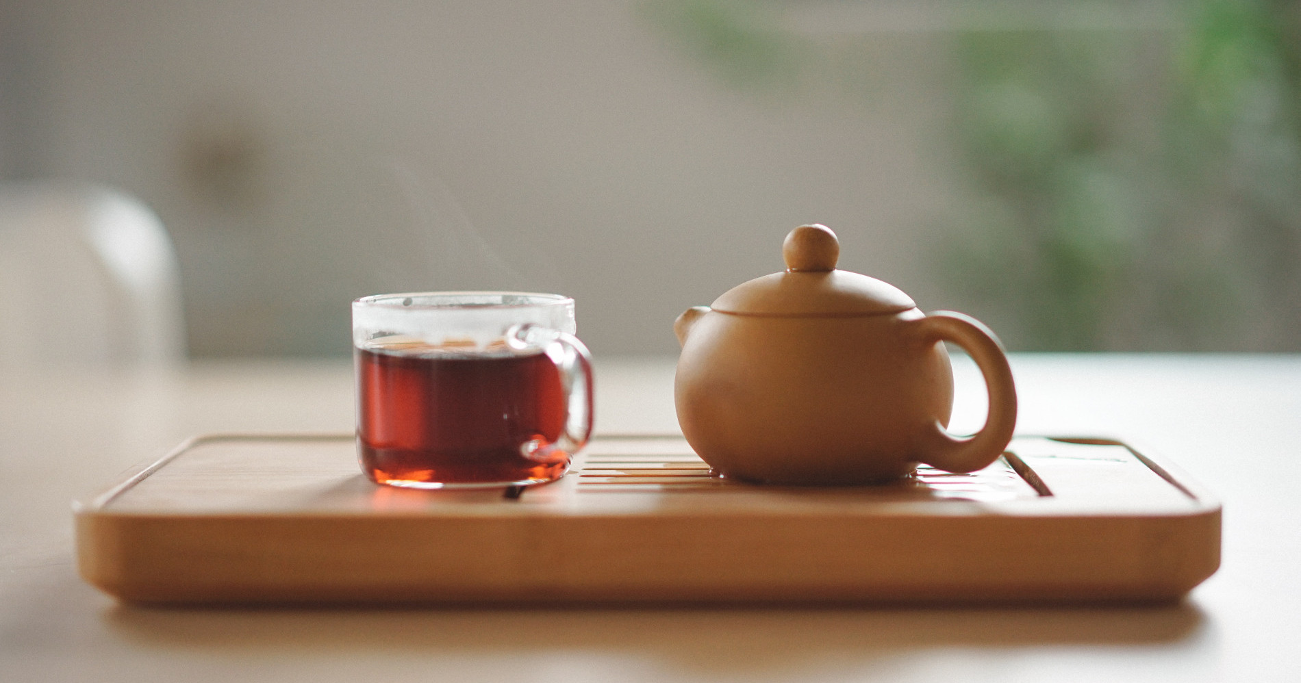 Genhype Suka Minum Teh? Ini 3 Manfaatnya bagi Kesehatan Fisik & Mental
