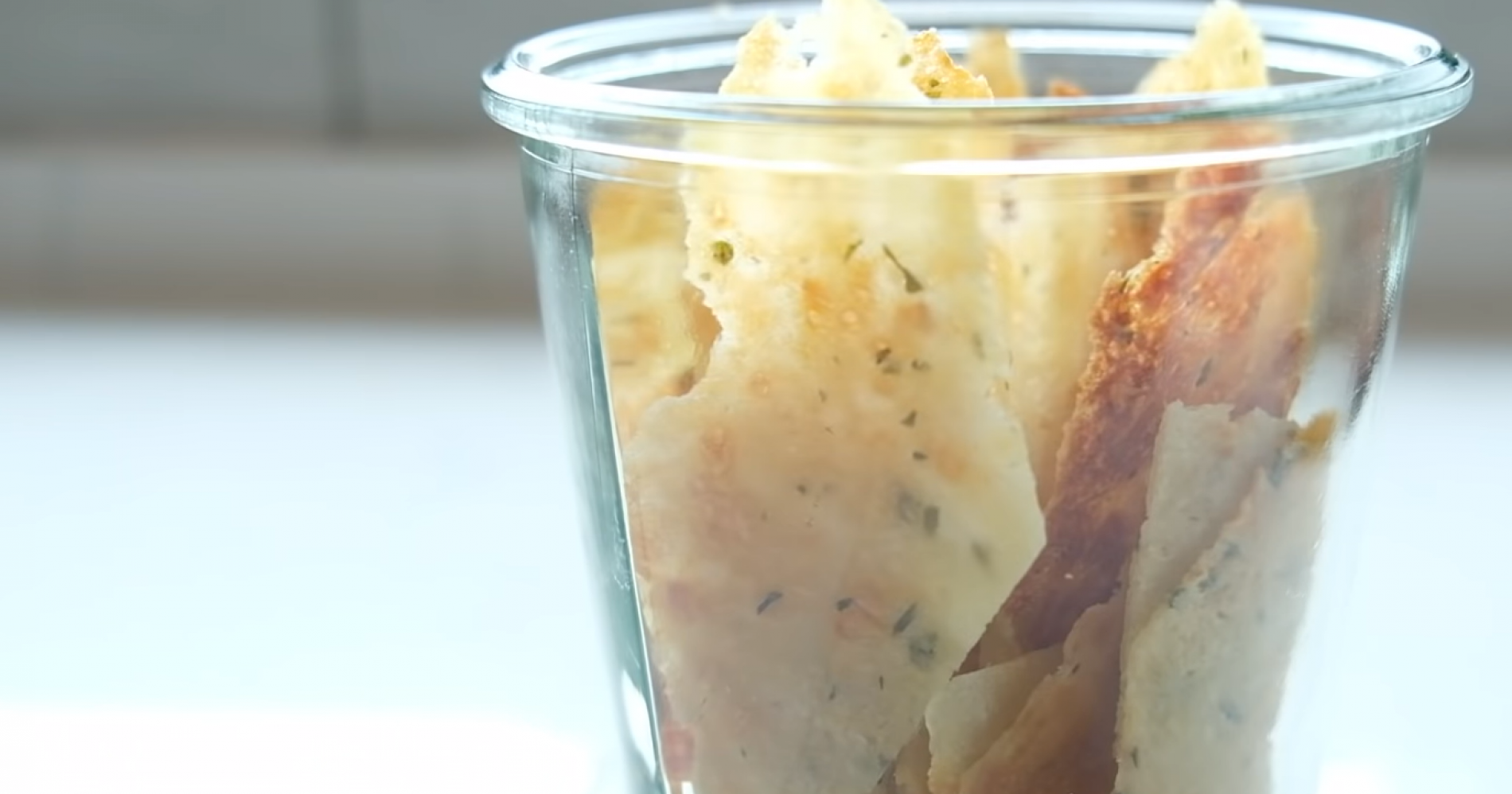Punya Adonan Sourdough? Yuk Kita Buat Keripik Keju dengan Cara Mudah