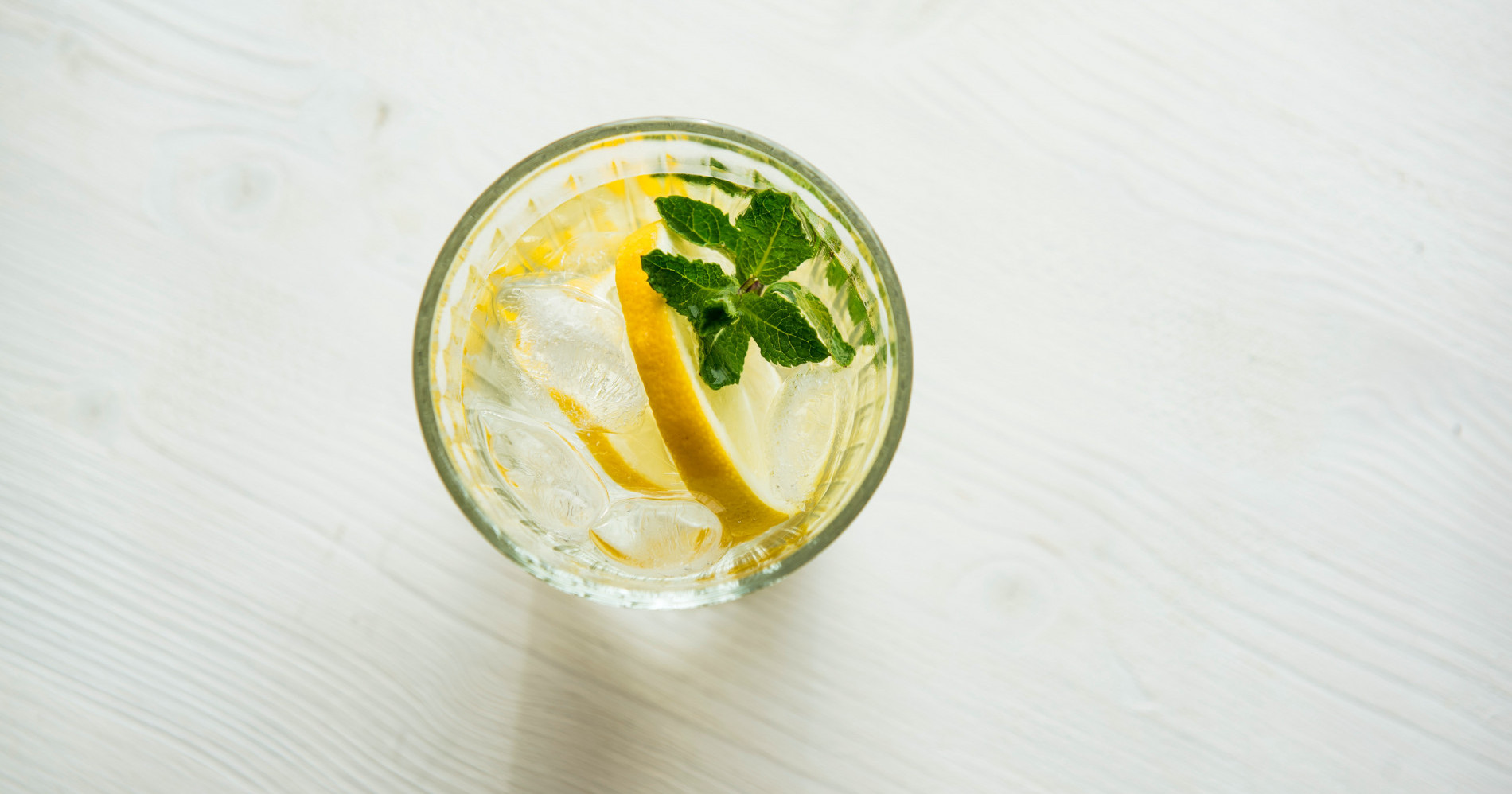 Wah! Ini 9 Manfaat dari Konsumsi Air Lemon untuk Kesehatan Kulit