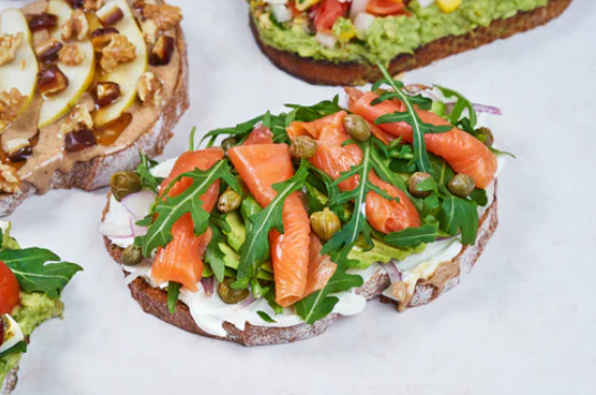 Ilustrasi sandwich-Eiliv-Sonas Aceron (Unsplash)
