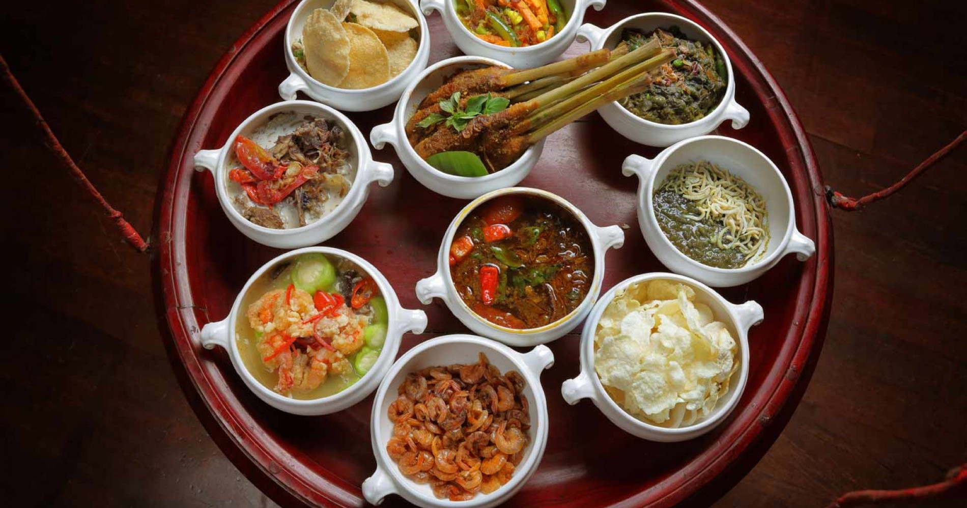 Ingin Rasakan Suasana Rijsttafel? Coba Sajikan 7 Menu Ini