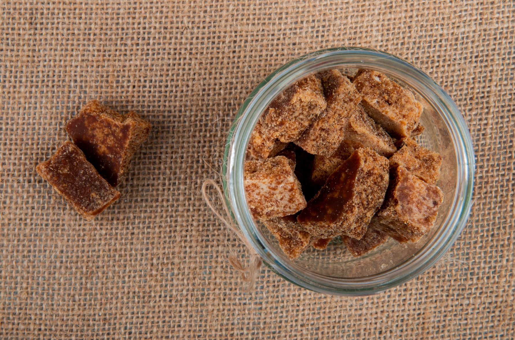 Gula aren (Photo by stockking on FreePik) Gula aren (Photo by stockking on FreePik)