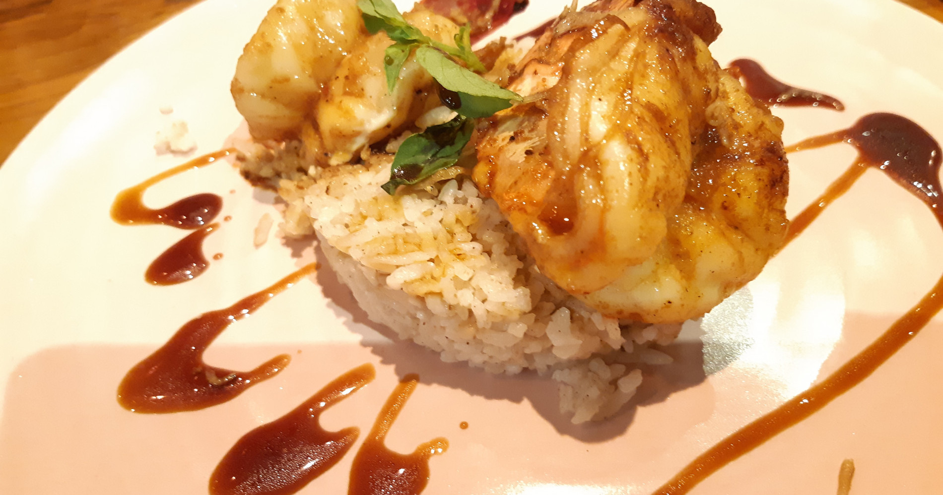 Membuat Nasi Liwet dengan Grilled Prawn dan Crispy Roll Dory Yuk