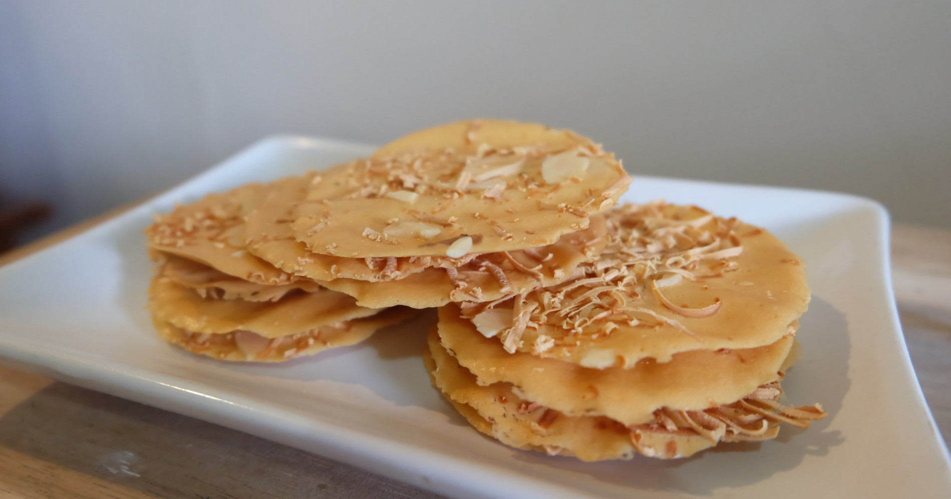 Cicipi Renyahnya Almond Cheese Crispy, Gampang Buatnya!