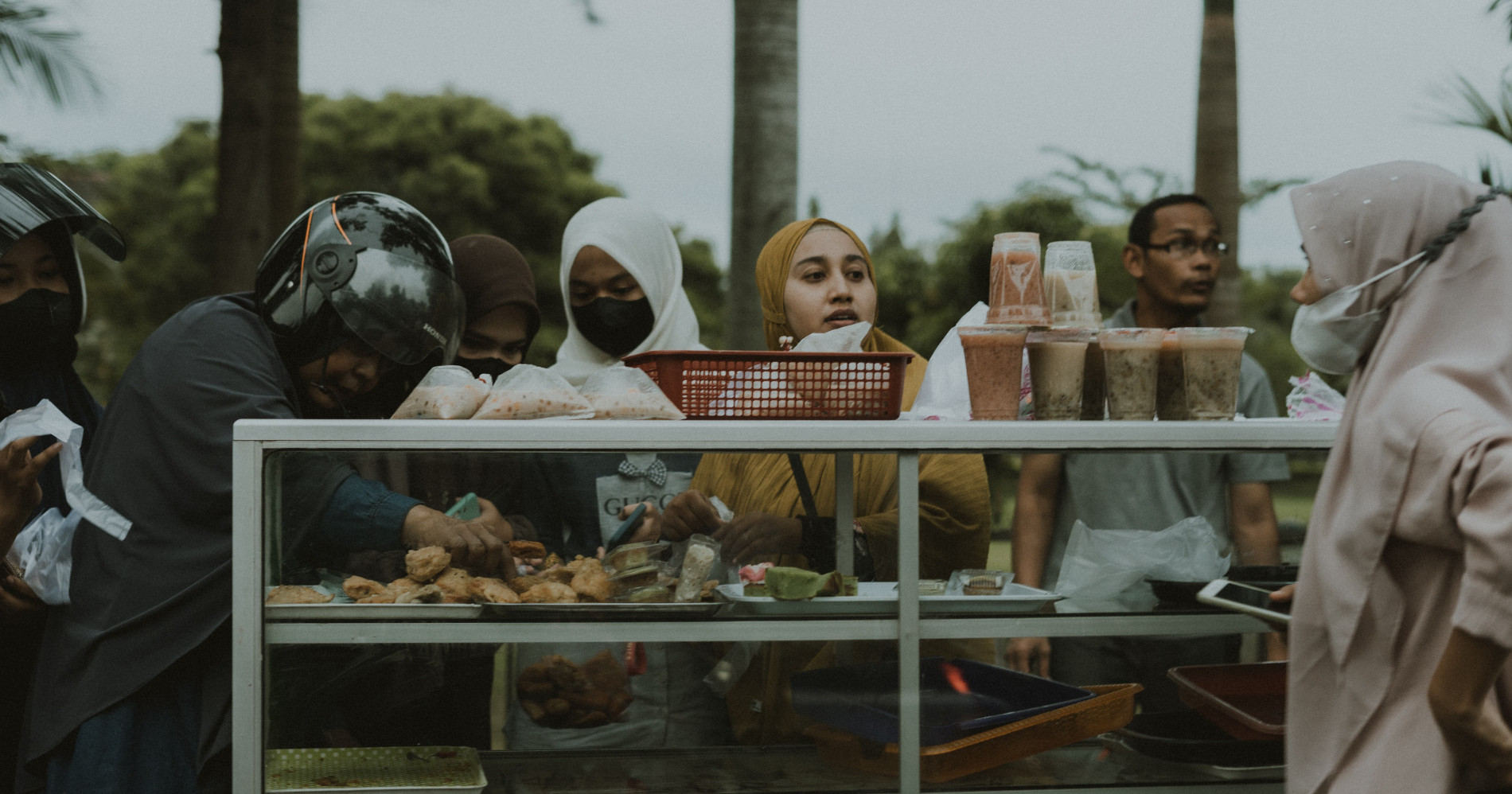 Identik dengan Bulan Puasa, Yuk Ketahui Asal-usul Istilah Takjil