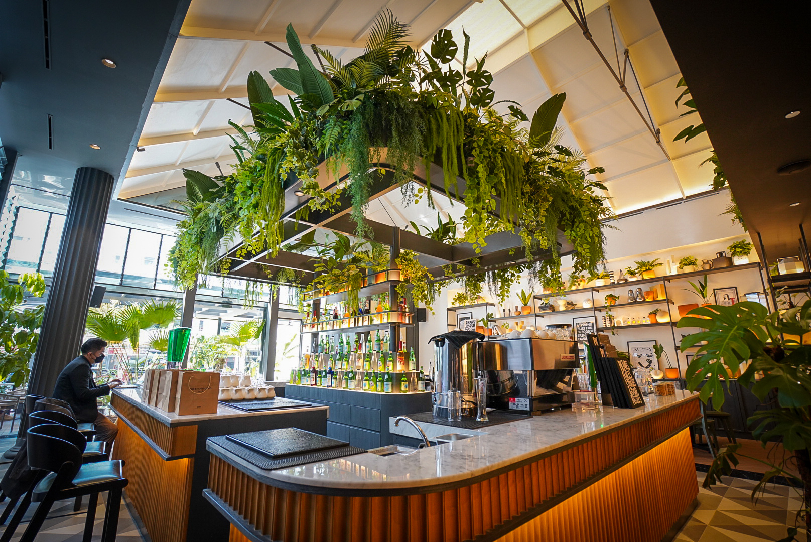 Tampilan dalam Greyhound Cafe Menteng, Jakarta. (Sumber gambar: Arena Group)