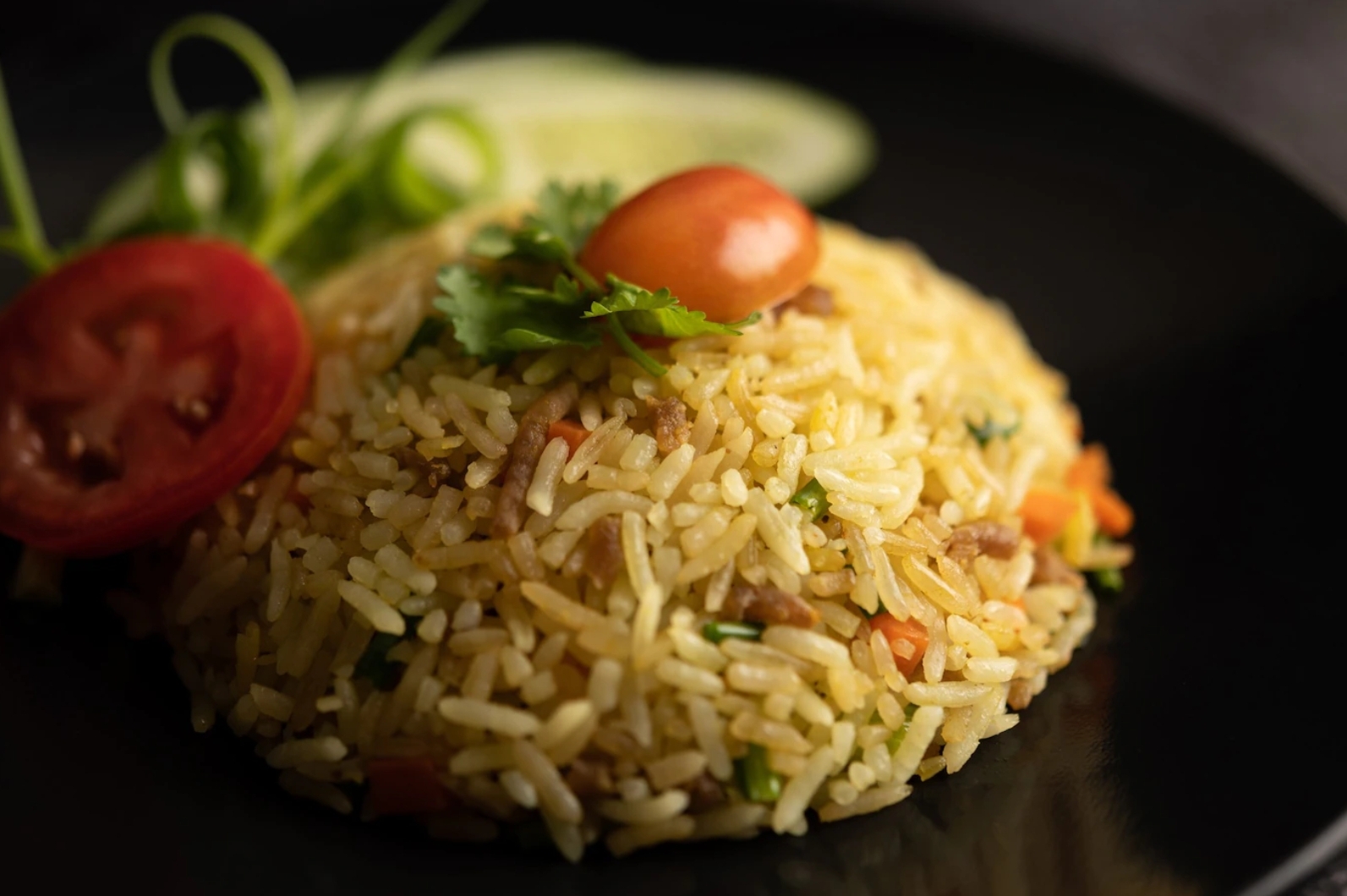 Ilustrasi nasi kuning (Sumber gambar: Freepik) Ilustrasi nasi kuning (Sumber gambar: Freepik)