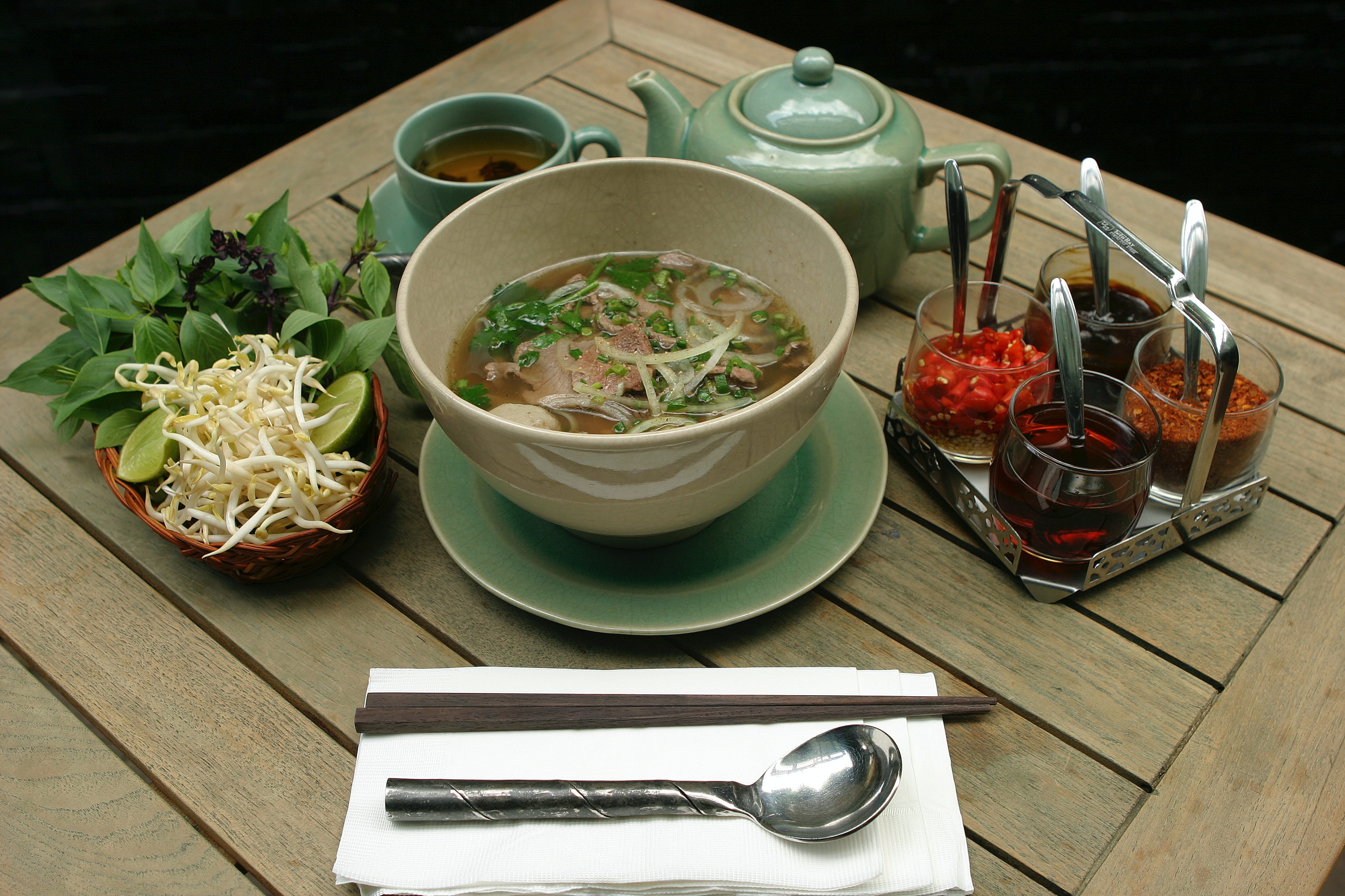 Pho, mi khas Vietnam (Sumber gambar: Unsplas/Lightcase)