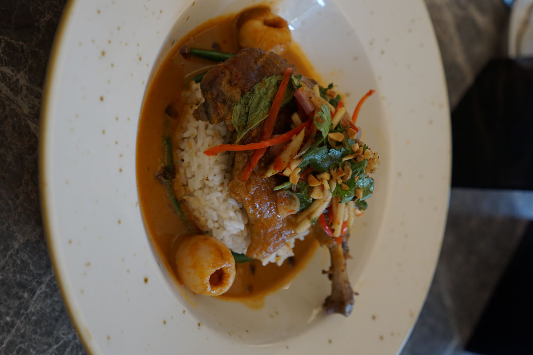Thai Duck & Lychee Curry. (Sumber gambar: CONVOI)