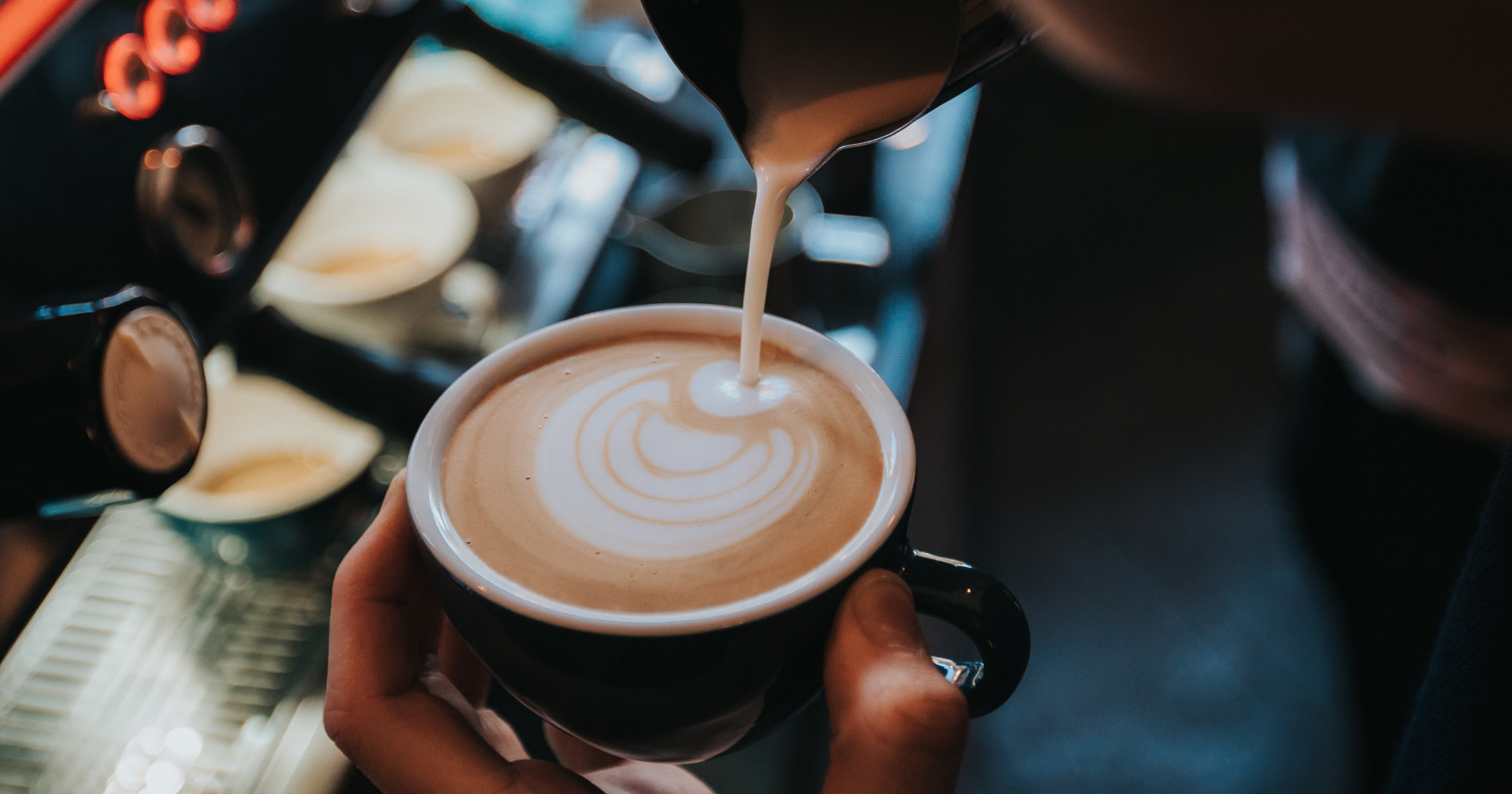 Sama-sama Mengandung Kopi, Ini Bedanya Latte dan Cappuccino
