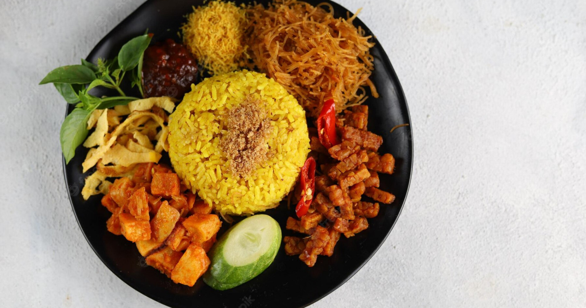 Resep Nasi Kuning Rice Cooker yang Praktis & Lezat