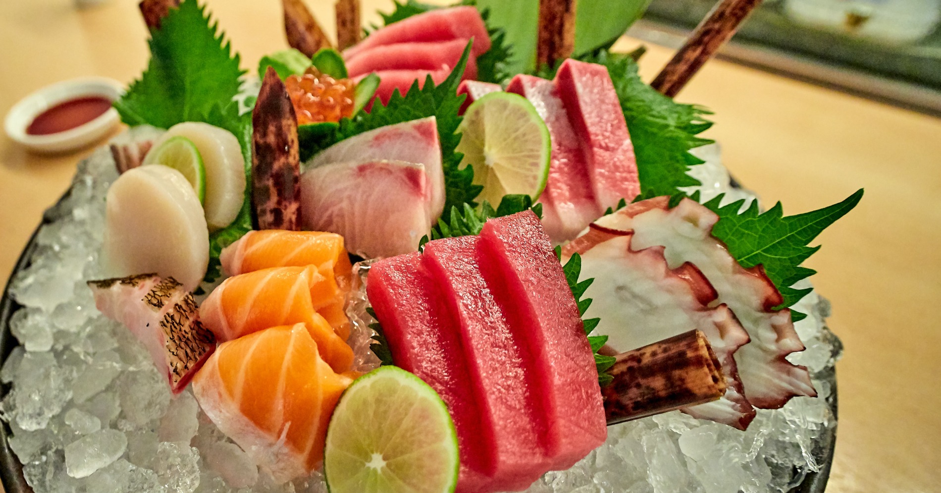Sashimi (Sumber gambar: Jongsun Lee/Unsplash) Sashimi (Sumber gambar: Jongsun Lee/Unsplash)