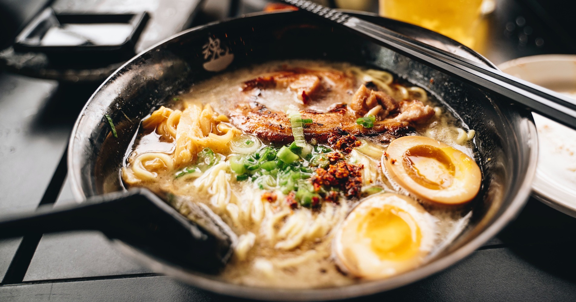 Ramen (Sumber gambar: Diego Lozano/Unsplash) Ramen (Sumber gambar: Diego Lozano/Unsplash)