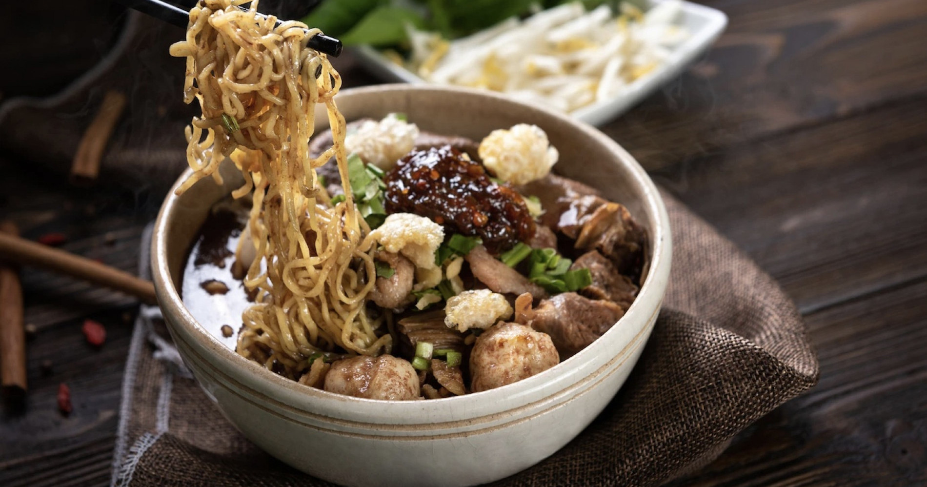Resep Mi Yamin Khas Bandung yang Manis Gurih dan Mengenyangkan