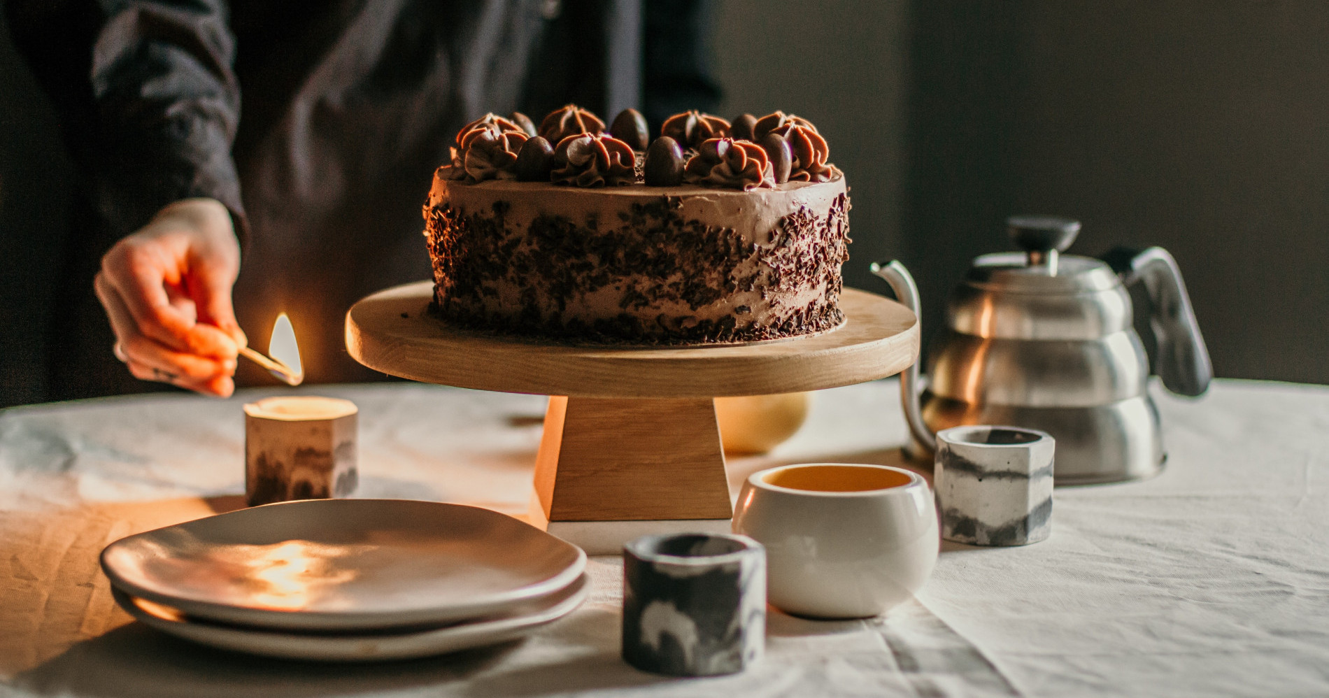 2 Kreasi Dessert Mewah dengan Bahan Baku Cokelat Lokal