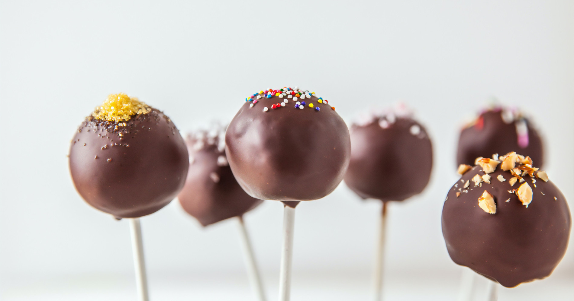 Cara Membuat Chocolate Bomb, Cocok Dihidangkan dengan Susu Hangat