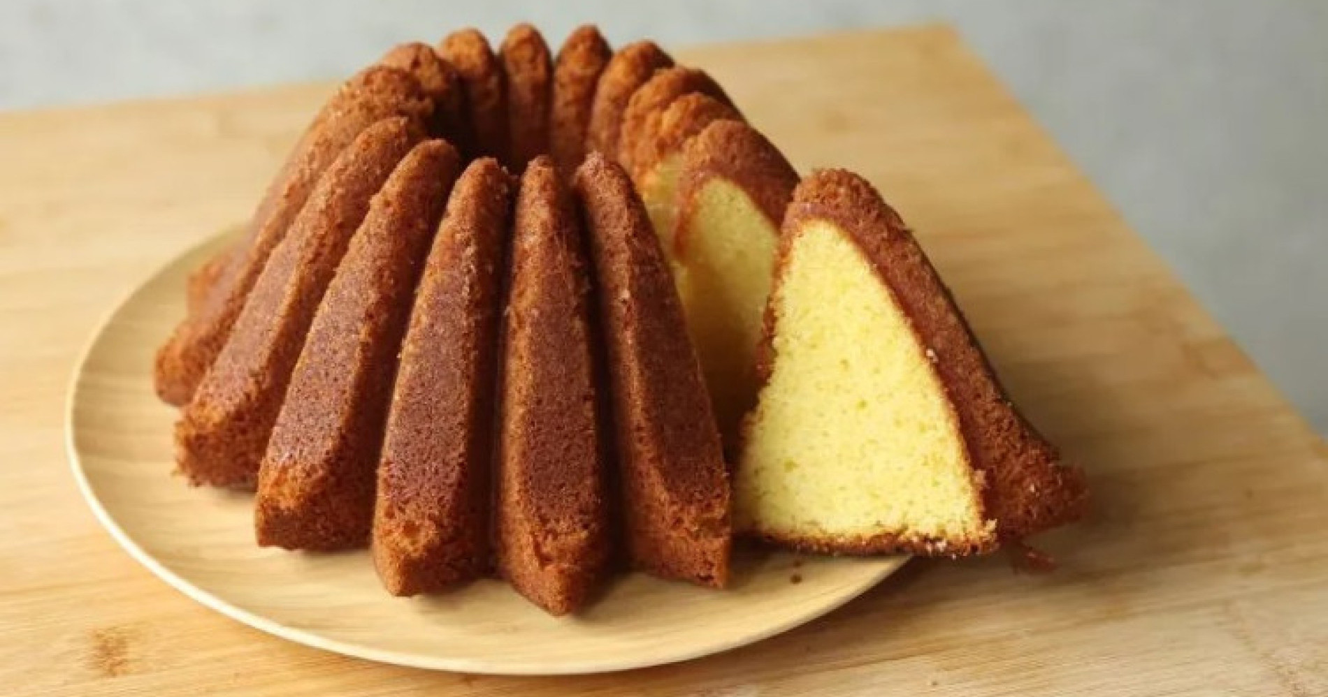Resep Butter Cake yang Lembut & Wangi ala Chef Devina Hermawan