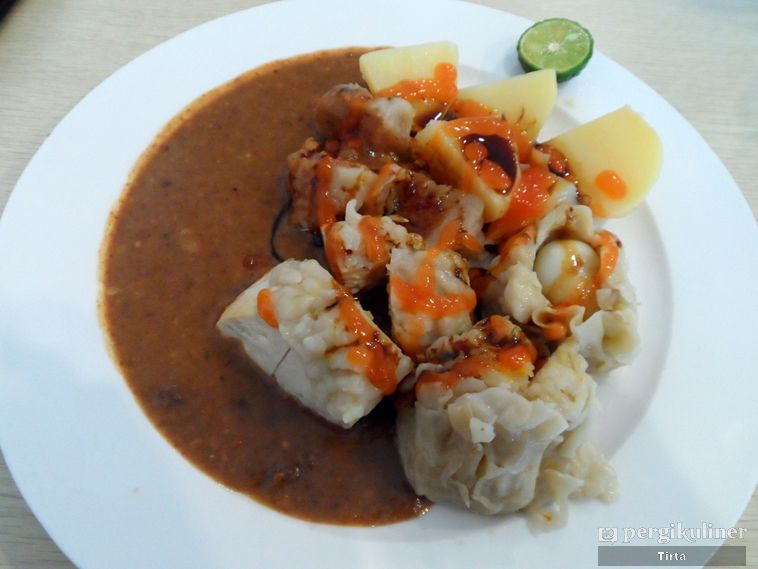 Warung Siomay (pergikuliner/Tirta Lie)