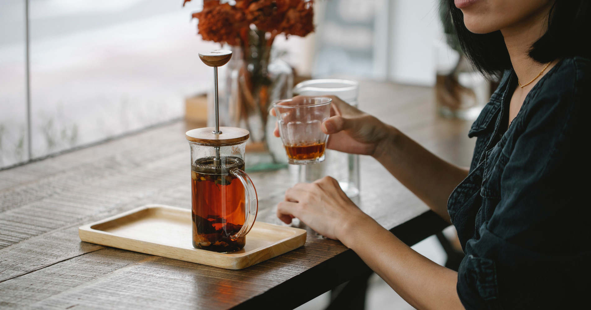 Cara Simpel Membuat Cold Brew Tea yang Nikmat dan Segar