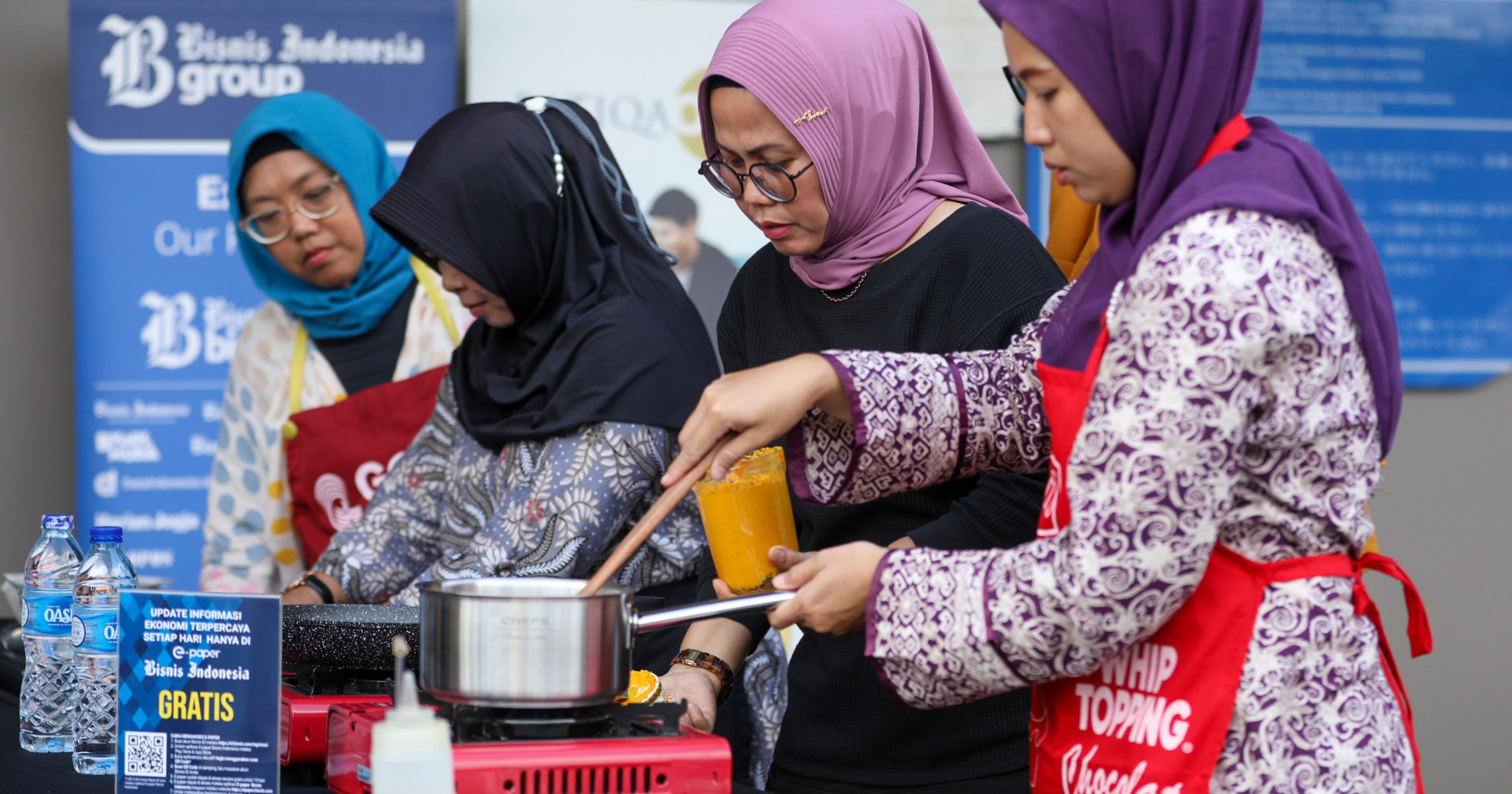 Serunya Masak Ayam Woku Bareng Chef Samuel Tumbelaka di Acara Cooking Class Hypeabis.id X BATIQA Hotel
