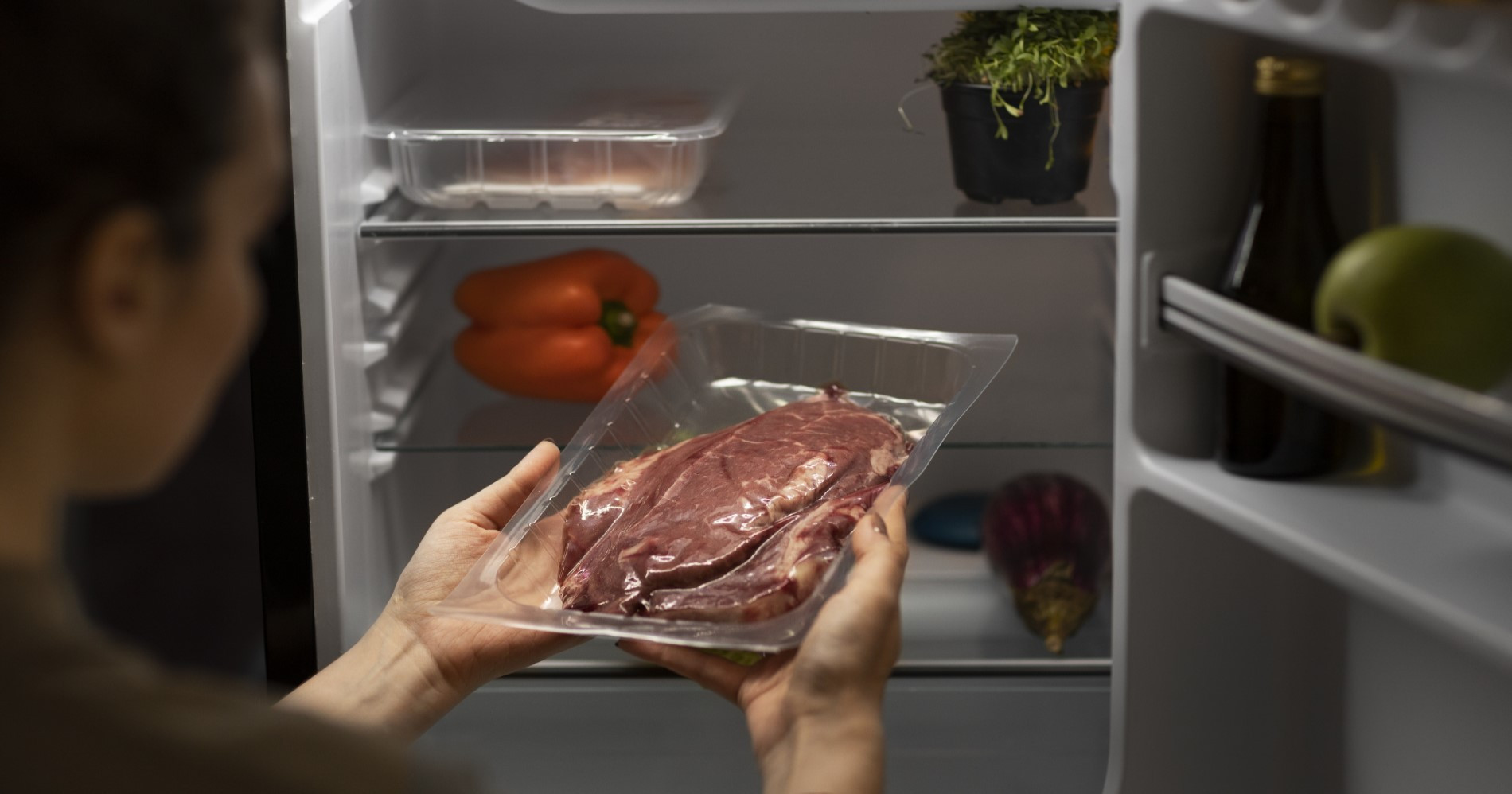Begini Cara Menyimpan Daging Kurban Sapi & Kambing di Freezer agar Tahan Lama