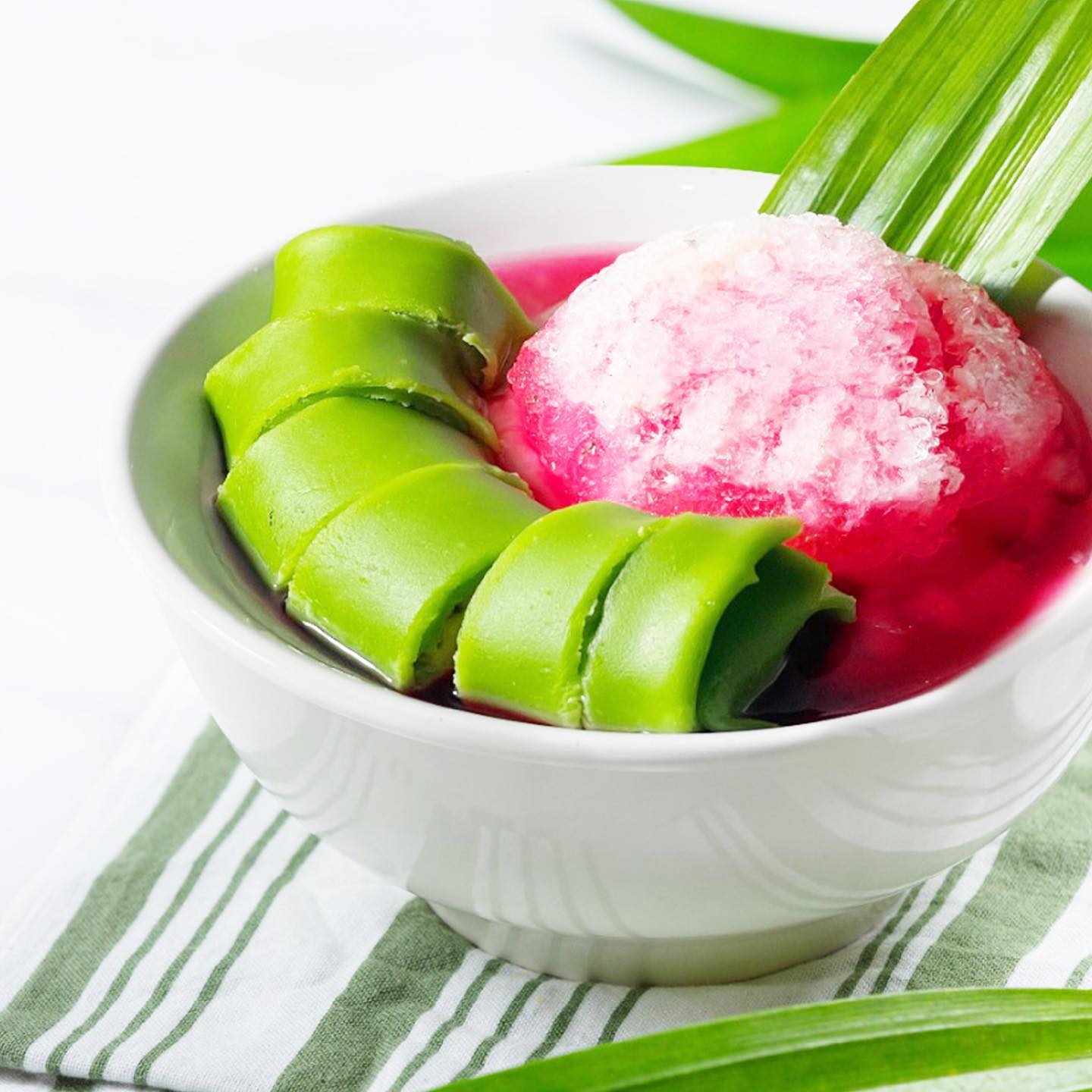 Es Pisang Ijo (Sumber: Instagram)