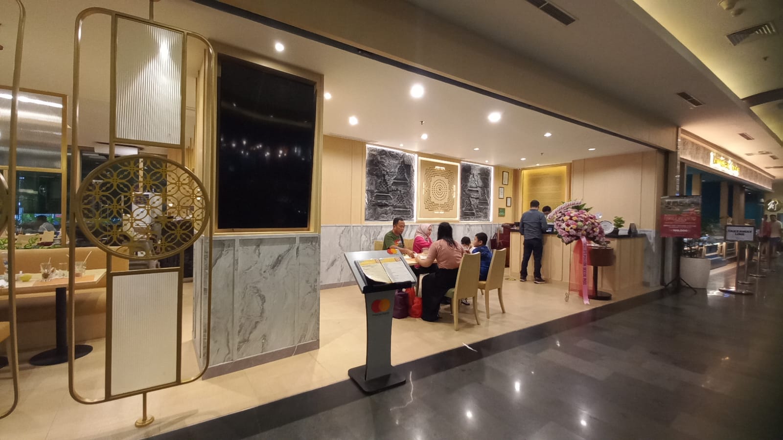 Gerai Sop Buntut Bogor Cafe di PIM (Sumber Foto: Hypeabis.id/Kintan Nabila)