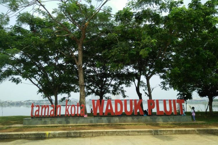 Taman kota waduk pluit (Sumber Foto: Jakarta Tourism)