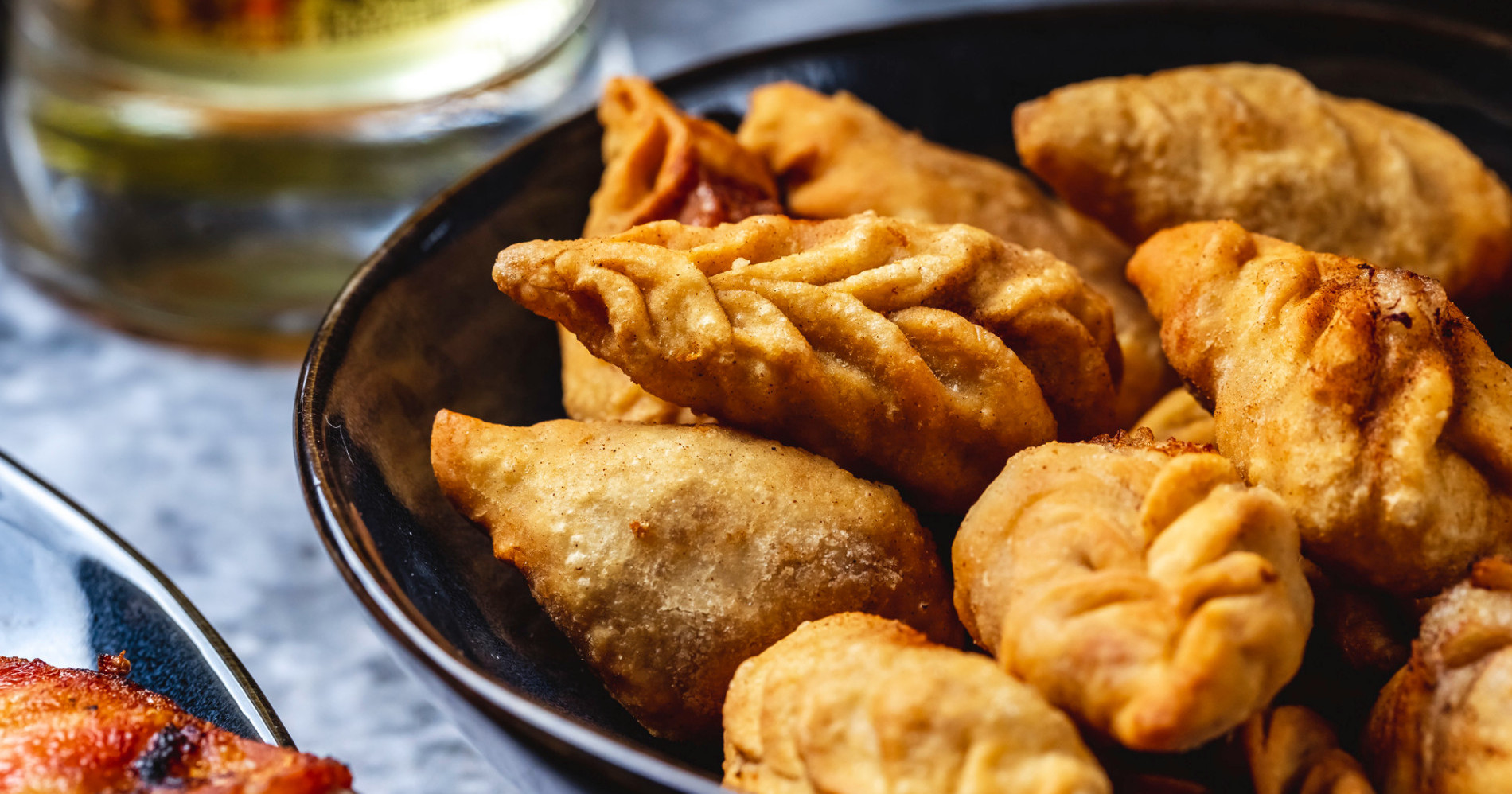 Resep Karipap Isi Ayam & Kentang, Kudapan Khas Malaysia yang Mirip Pastel