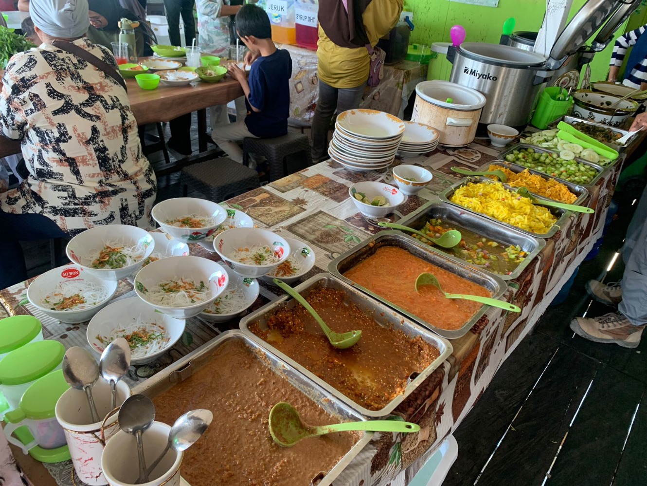 Ragam makanan laut di resto Cahaya Laut TPI Klandasan, Balikpapan, Kalimantan Timur. (Sumber gambar: Hypeabis.id/Luke Andaresta) Ragam makanan laut di resto Cahaya Laut TPI Klandasan, Balikpapan, Kalimantan Timur. (Sumber gambar: Hypeabis.id/Luke Andaresta)