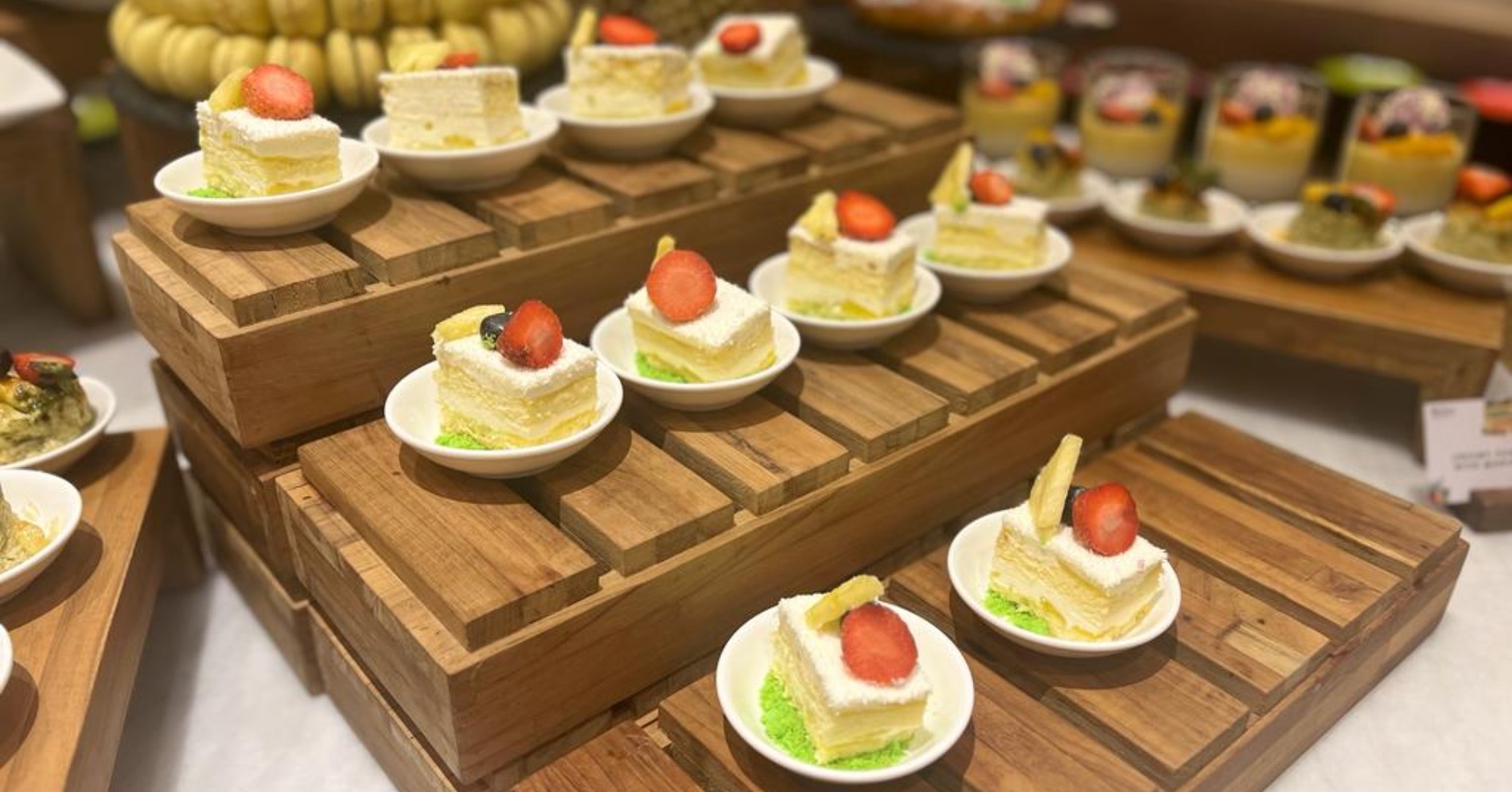 Hotel Ini Hadirkan Menu Christmas Terinspirasi dari Hidangan Asia Berkonsep Tropical Breeze