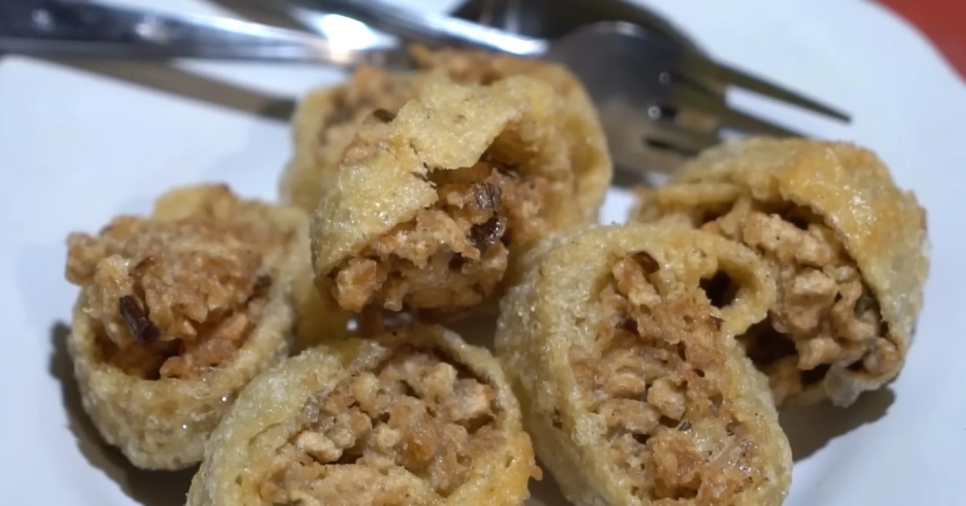 Resep Gohyong Ayam Viral, Perpaduan Kuliner Betawi & Tionghoa yang Legendaris