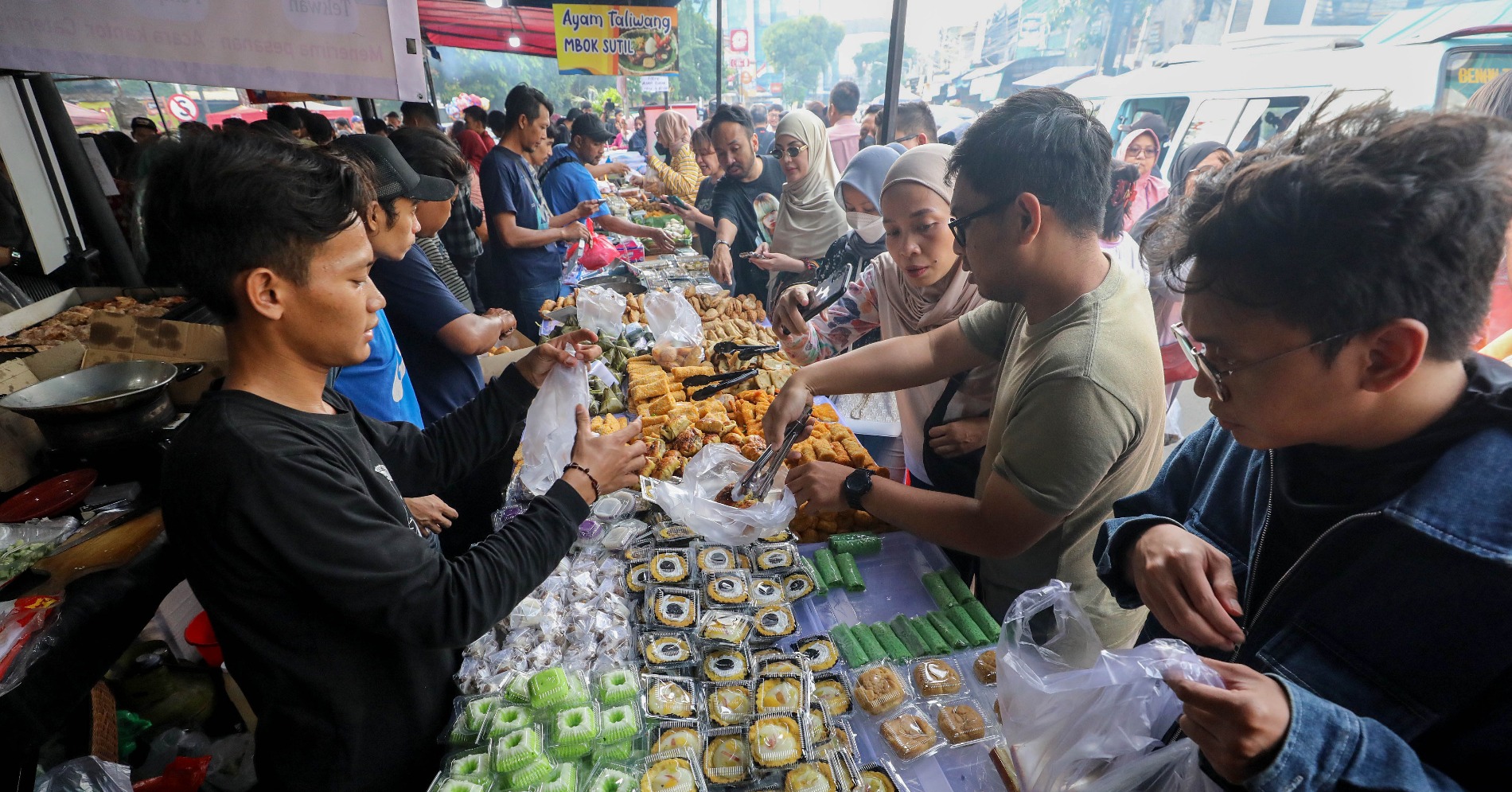 4 Rekomendasi Pasar Ramadan yang Populer di Indonesia