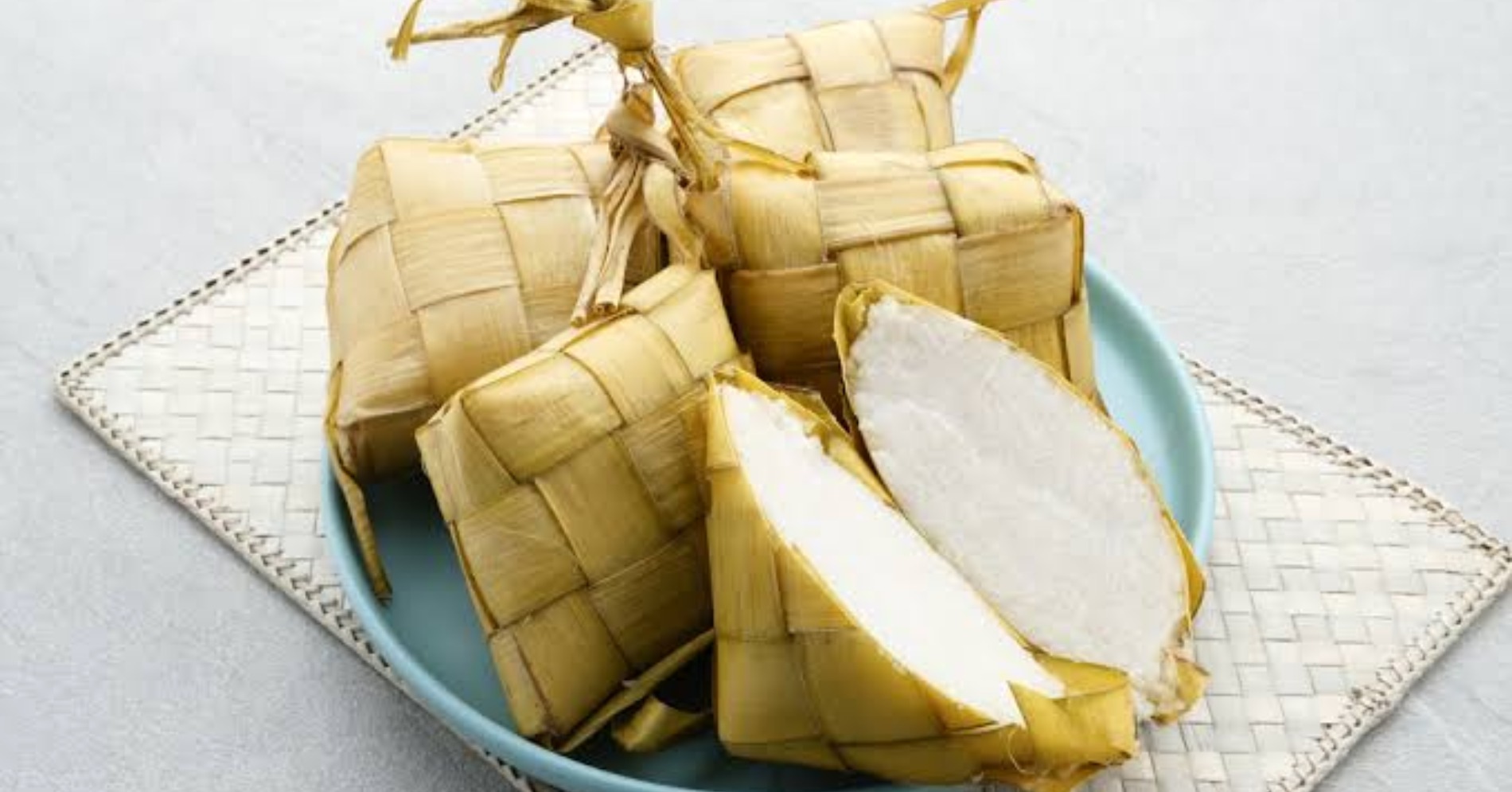 Resep dan Cara Membuat Ketupat Lebaran yang Gurih dan Kenyal