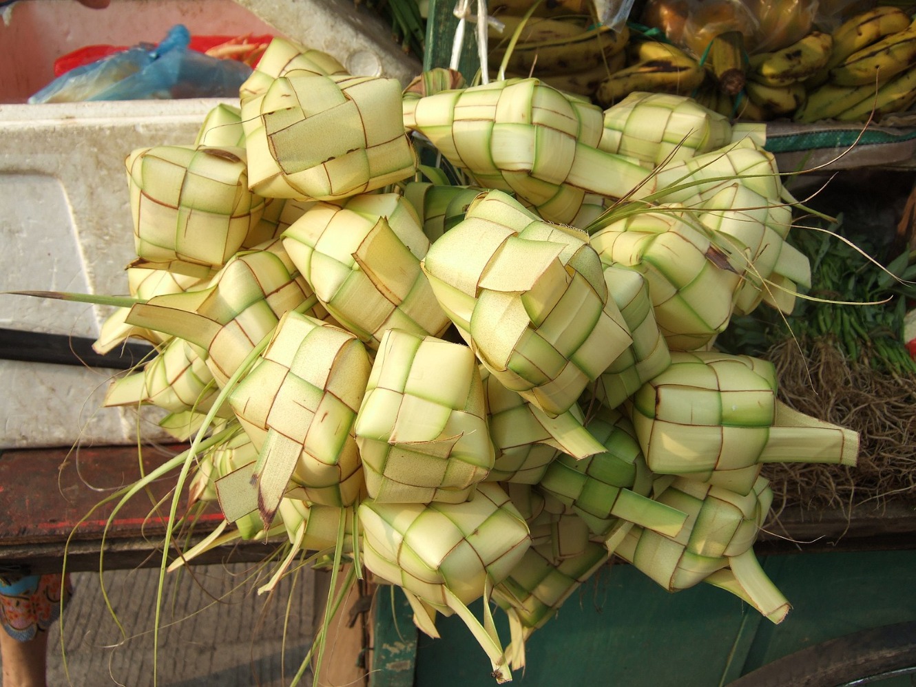 Ilustrasi ketupat. (Sumber gambar: Wikimedia Commons)
