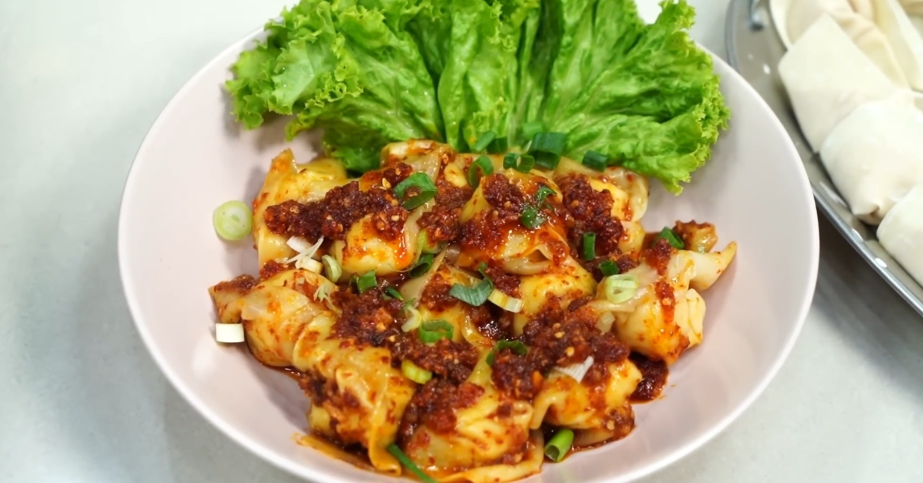 Resep Pangsit Chili Oil Viral, Sensasi Gurih & Pedas yang Nikmat