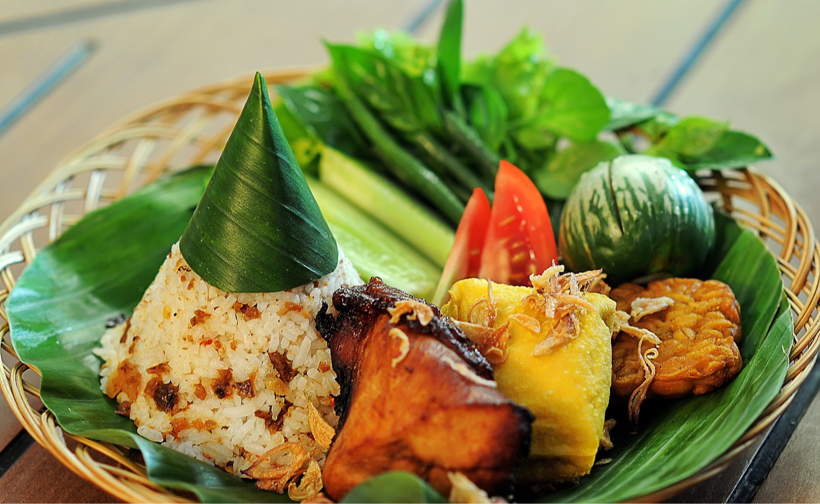 Nasi Tutug Oncom. (Sumber gambar: Wikimedia Commons) Nasi Tutug Oncom. (Sumber gambar: Wikimedia Commons)