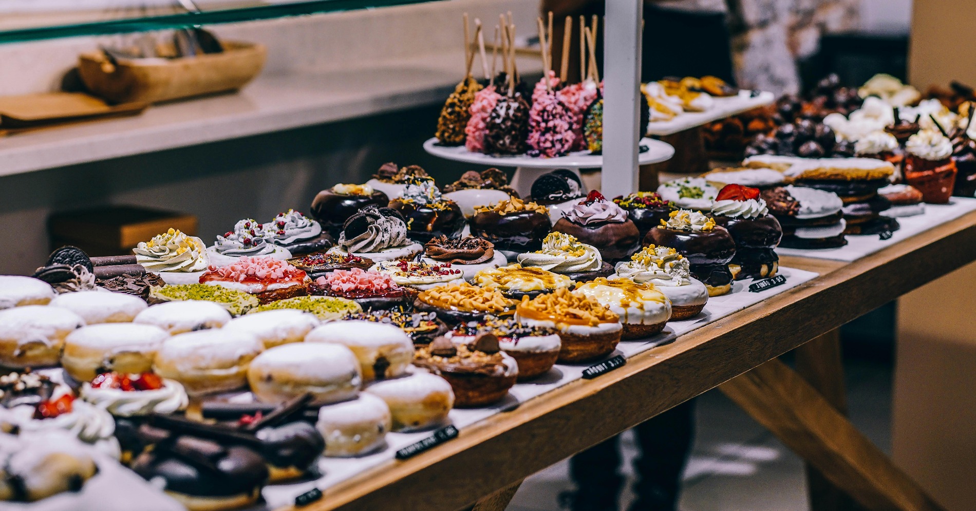 4 Dessert Viral 2024 di Jakarta yang Bisa Genhype Coba, Cold Milk Bun sampai Paris Sorbet