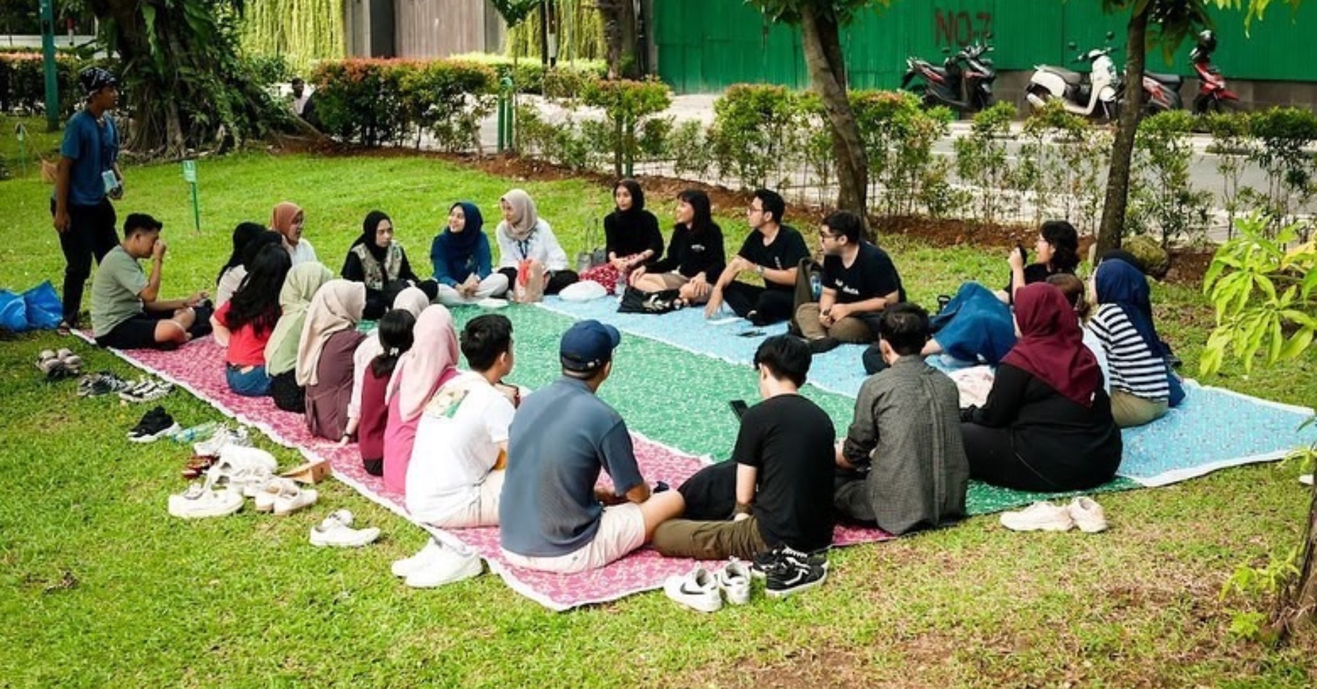 Anggota komunitas PMJ batch 15 (Sumber foto: Instagram/pergimakanjkt) Anggota komunitas PMJ batch 15 (Sumber foto: Instagram/pergimakanjkt)