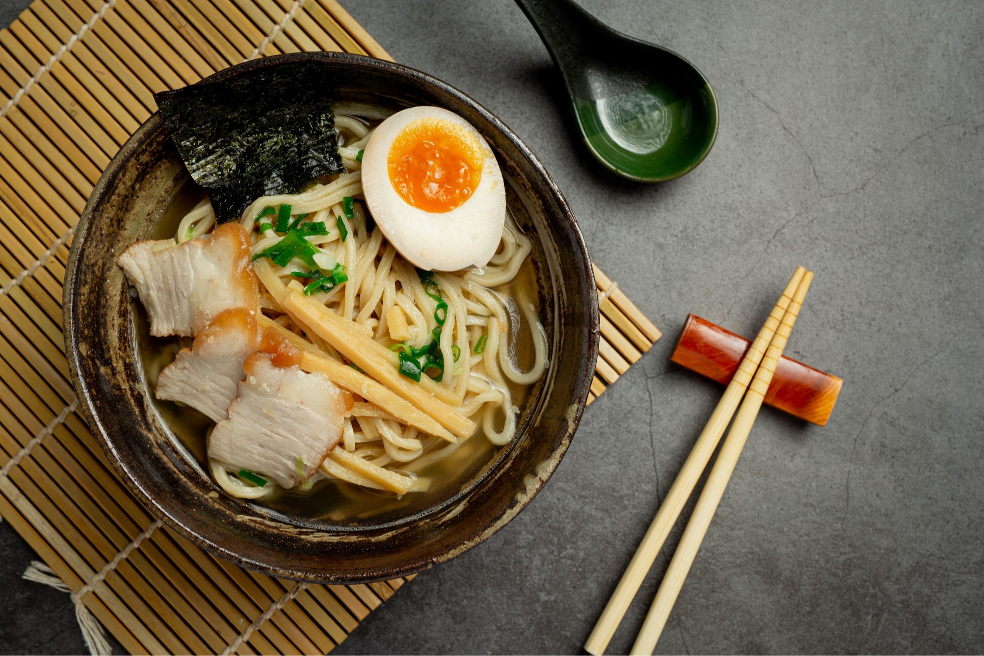 Resep Udon Kaldu Gurih ala Rumahan, Rasanya Mirip Menu Restoran Jepang