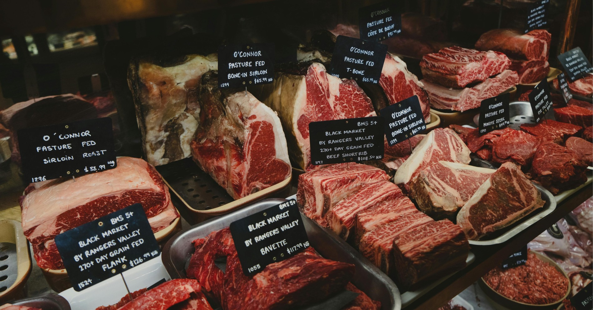 Panduan Memilih Daging Segar & Berkualitas, Perhatikan Warnanya