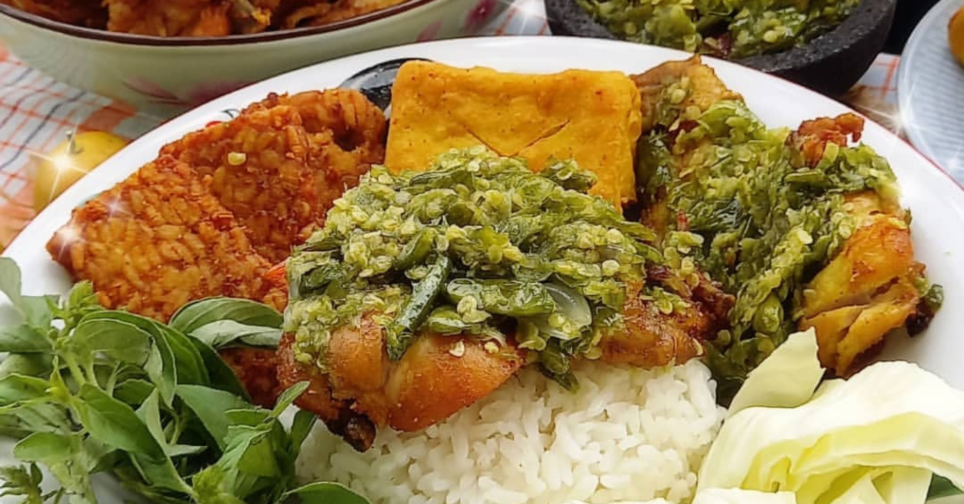 Resep Ayam Penyet Cabai Hijau Ala Chef Devina Hermawan