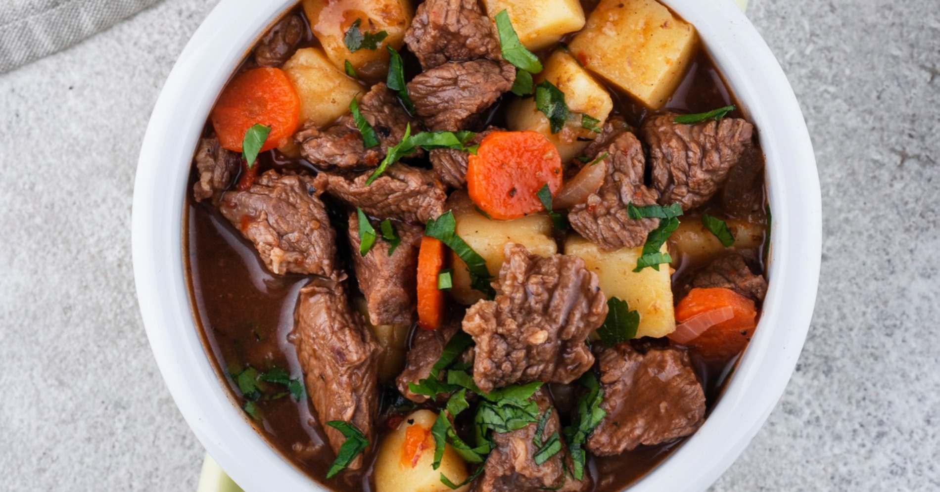 Resep Semur Daging Sapi Kentang yang Empuk dan Manis Gurih