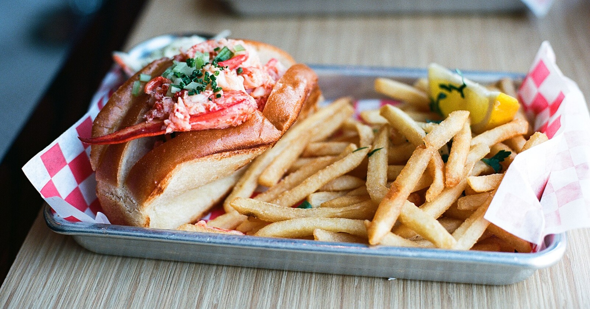 Resep Lobster Roll, Hidangan Sultan yang Dibanderol Rp400.000 Per Potongnya