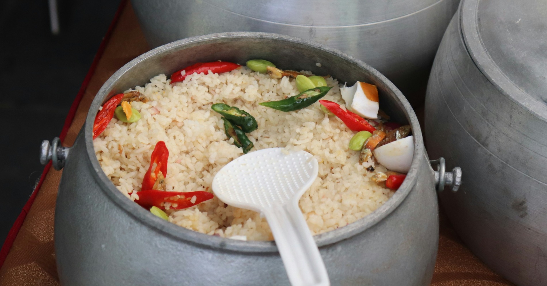 Resep Nasi Liwet Rice Cooker yang Praktis & Nikmat
