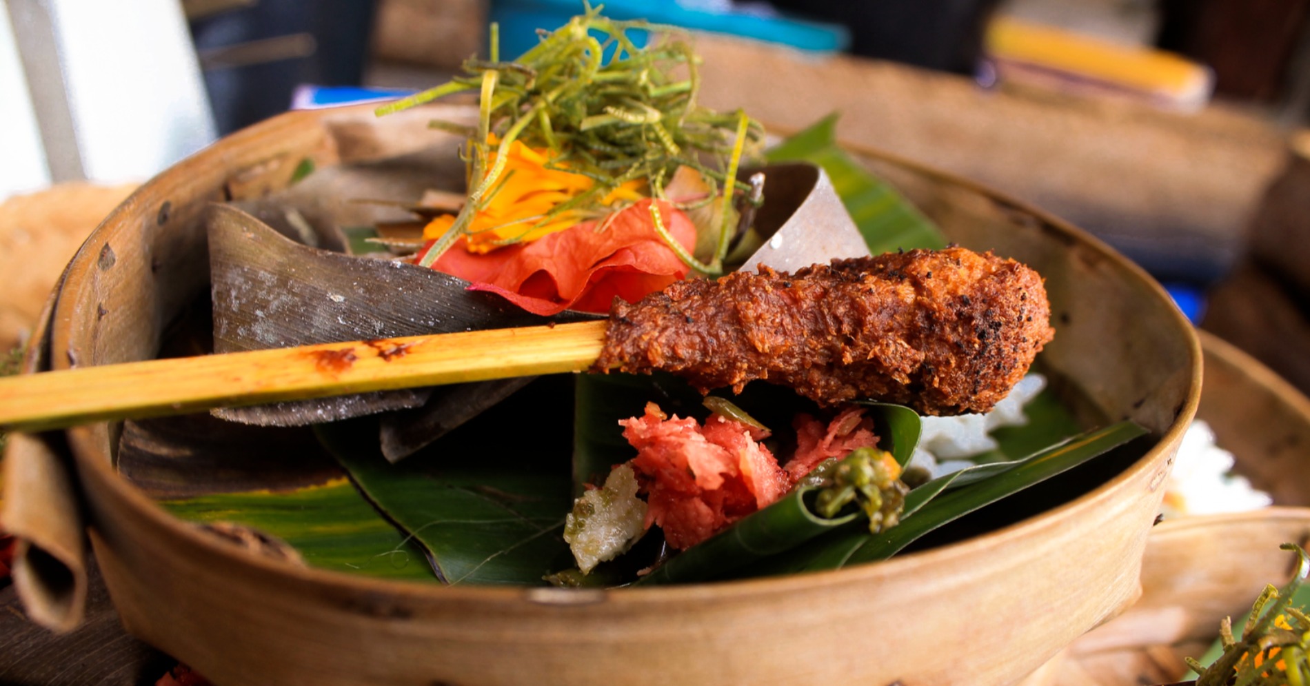 9 Jenis Sate Khas Hari Raya Galungan & Maknanya bagi Umat Hindu