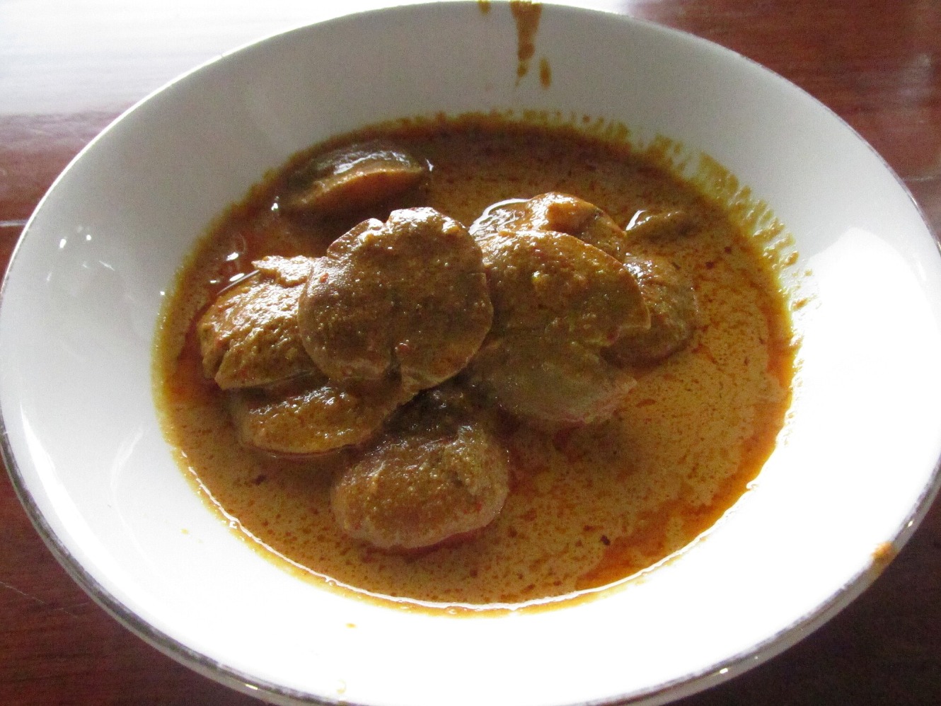Ilustrasi gulai jengkol. (Sumber gambar: Wikimedia Commons) Ilustrasi gulai jengkol. (Sumber gambar: Wikimedia Commons)