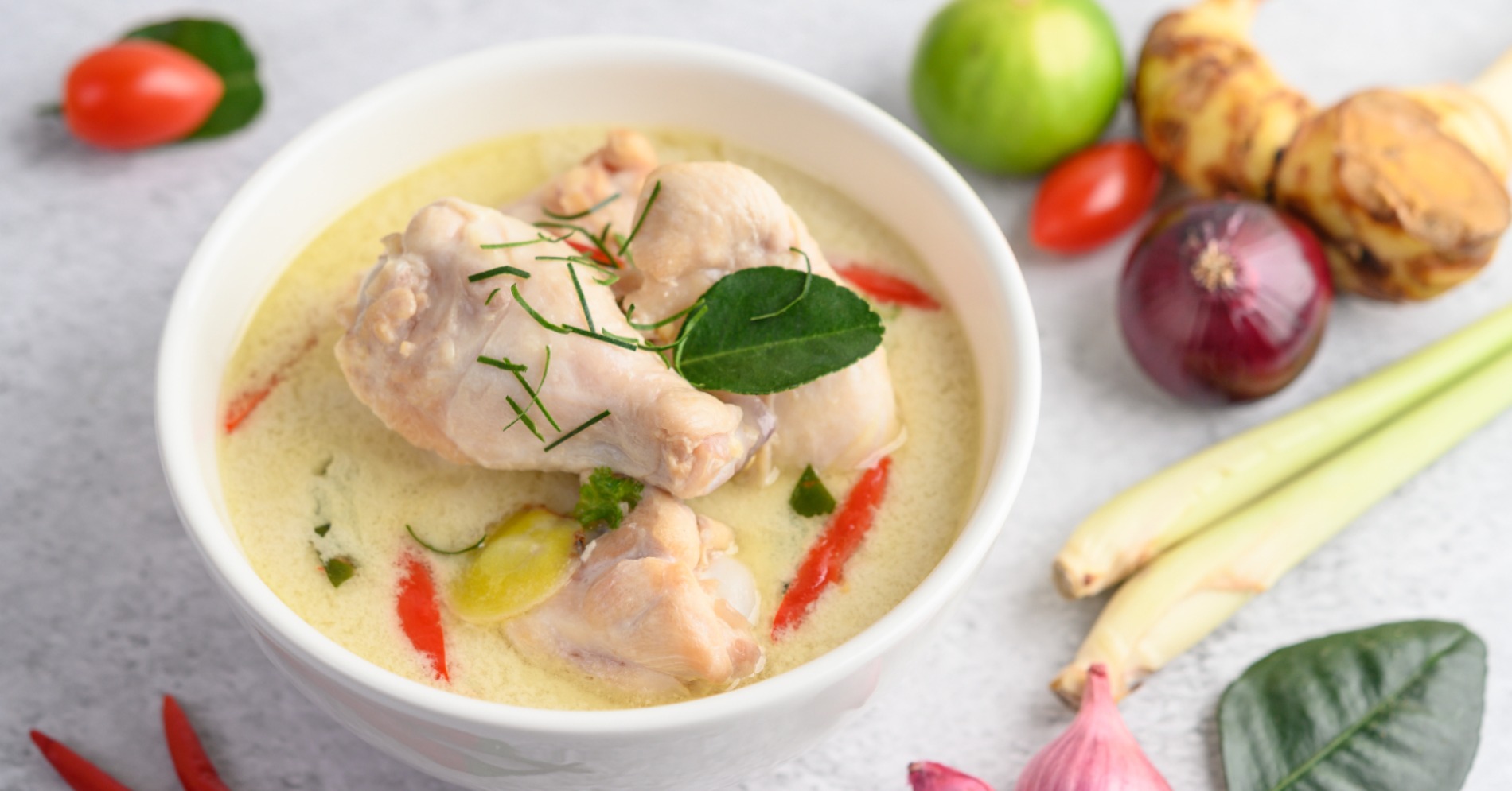 Resep Ayam Pop dan Sambal Lado Merah Khas Sumatera Barat