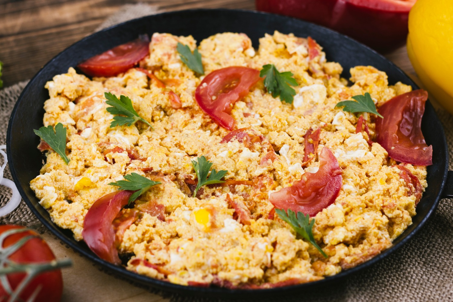Tofu Scramble. (Sumber gambar: Freepik) Tofu Scramble. (Sumber gambar: Freepik)